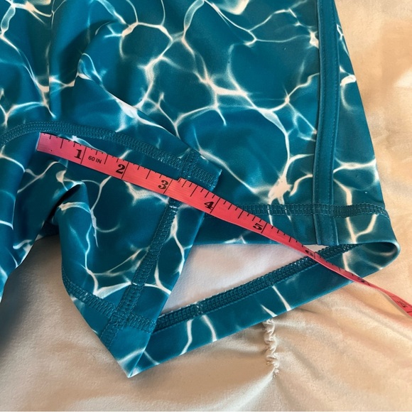 Buffbunny Citrus Shorts in Reflection Print Teal - Picture 6 of 8